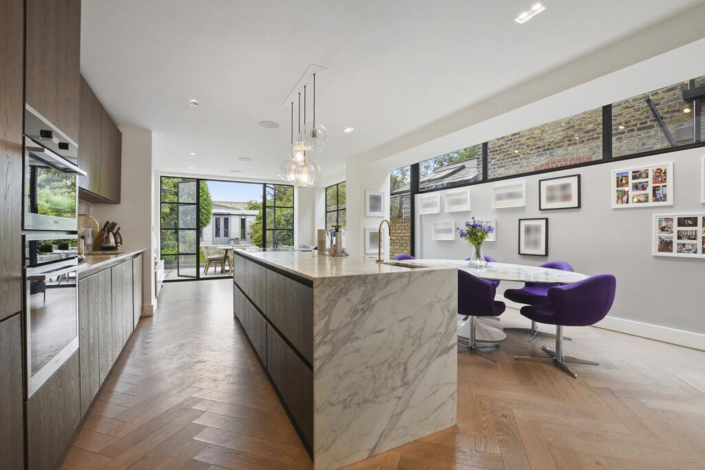 Pinnacle, 10 Marsh Wall, Canary Wharf, E14
