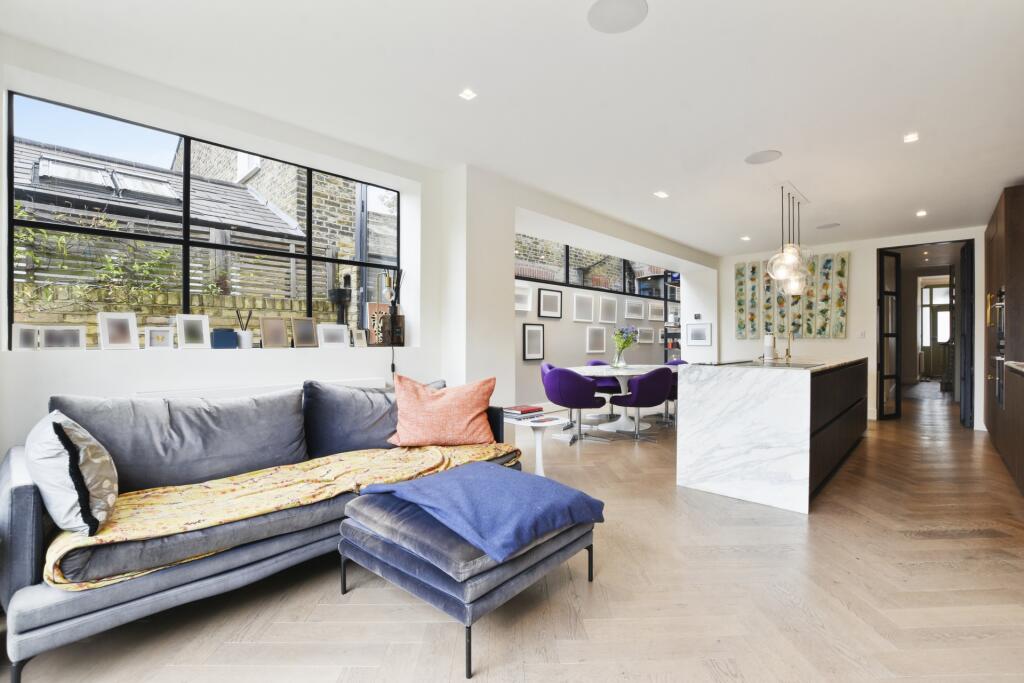 Pinnacle, 10 Marsh Wall, Canary Wharf, E14